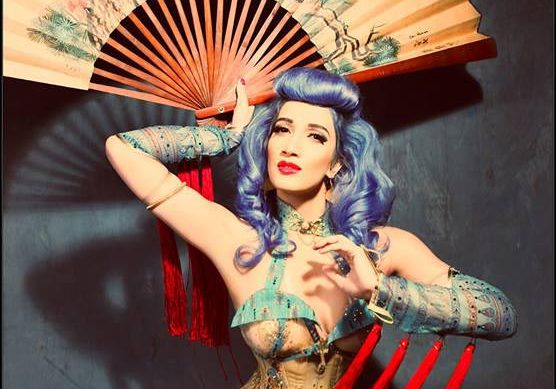 Sukki-Singapora-burlesque-performers-dancers